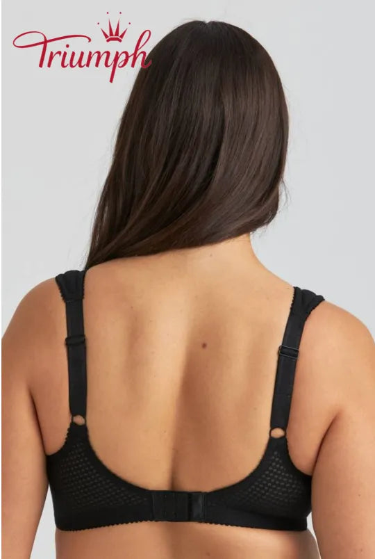 Triumph - 3 rĂ©szes szett đ„ KĂ©nyelmes csipke melltartĂł mintĂĄval