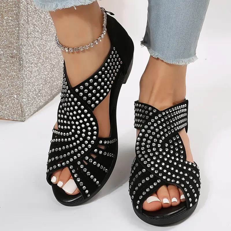 【36-43】🔥2025 Hot Sale💎 Kristályos női bőr szandál tavaszra és nyárra kereszttel masszív sarkon