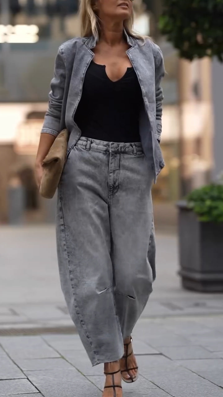 Női kerek nyakú kabát és nadrág lezser szettben