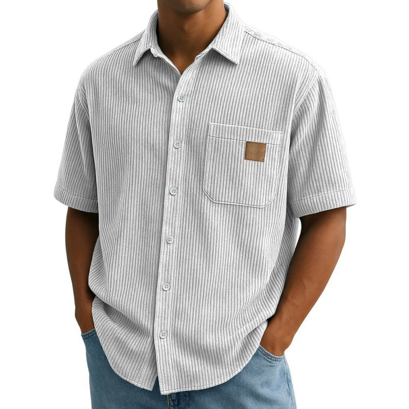 đ„FĂ©rfi rövid ujjĂș ingek vintage hajtĂłkĂĄval