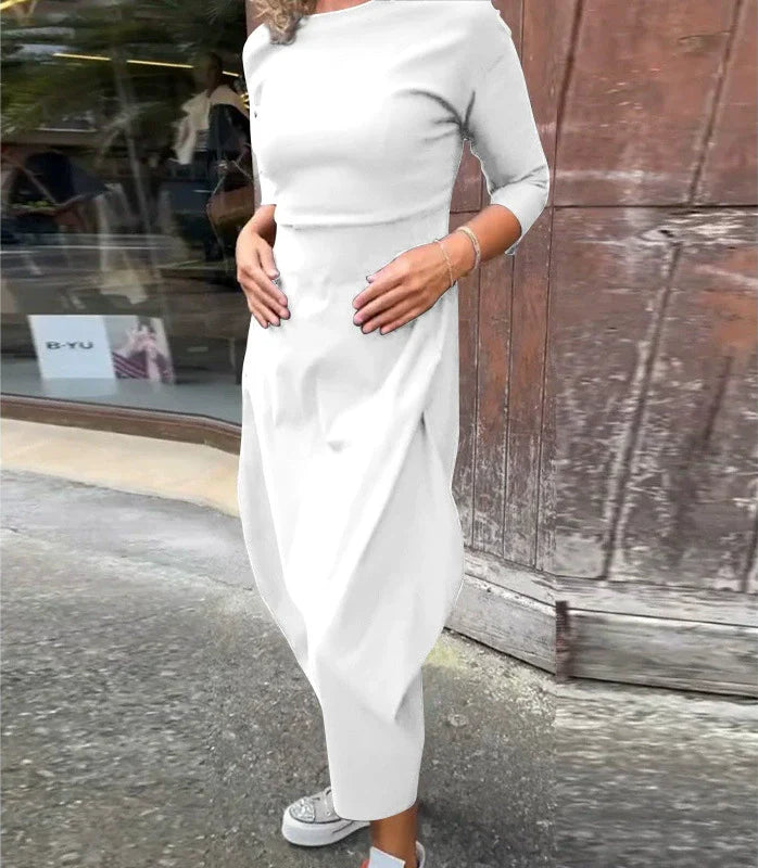 Egyszerű, elegáns női ruha zsebbel