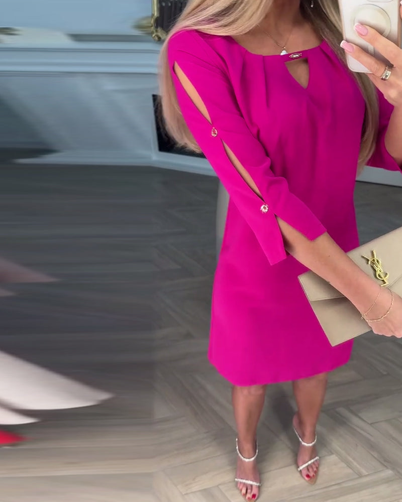 Elegáns, egyszínű, egyszerű V-alakú ruha