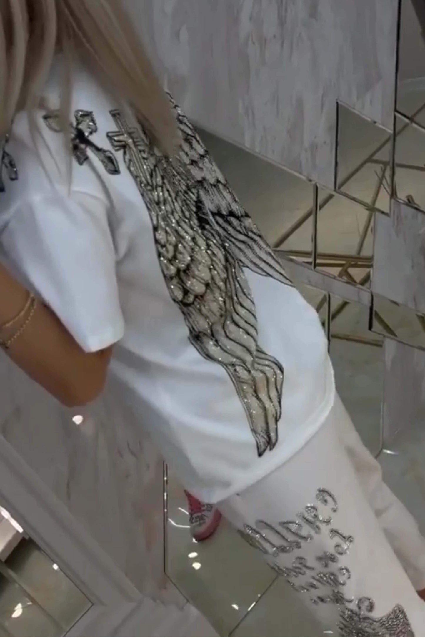 Női kétrészes szett, felső és nadrág modern rombuszmintával