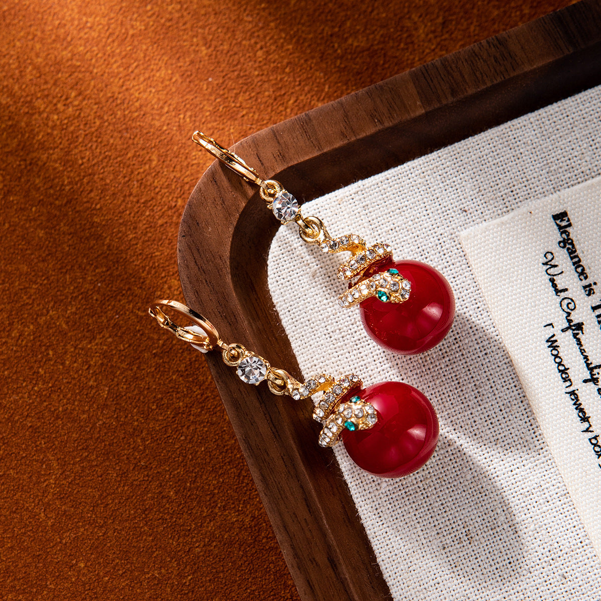 🐍Különleges újévi ajánlat🎀 Aranyozott gyöngyház kígyó fülbevaló