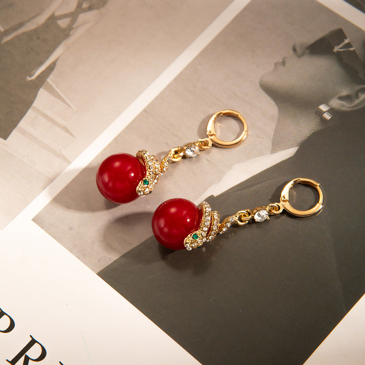 🐍Különleges újévi ajánlat🎀 Aranyozott gyöngyház kígyó fülbevaló