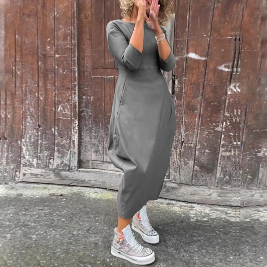 Egyszerű, elegáns női ruha zsebbel