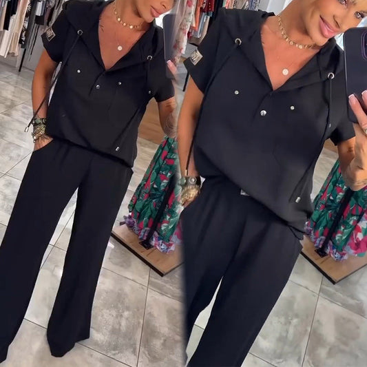 Kapucnis, V-nyakú blúz, rövid ujjú, nadrág, kétrészes szett