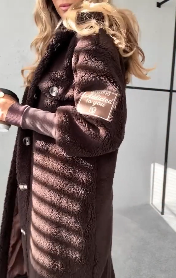 Női kapucnis, gombos, kötött, hosszú ujjú, szőrös meleg kabát