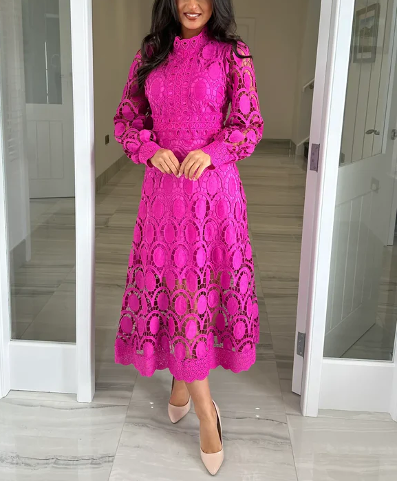 Női midi ruha elegáns, légies nyakkivágással