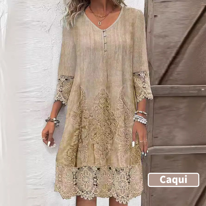 Elegáns női csipkeruha fél ujjal és hegyes nyakkivágással