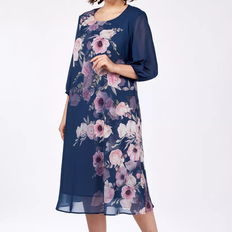 Elegáns virágmintás sifon ruha kerek nyakkivágással