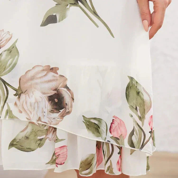 FORRÓ 50% 👗 Pirosas, Sziromszirmos, Világos Sifon Ruha