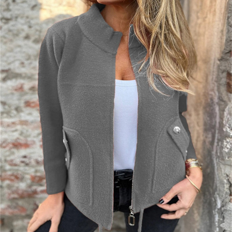 🧥 Lezser kabát magas gallérral és cipzárral